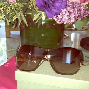 SALVATORE FERRAGAMO sunglasses